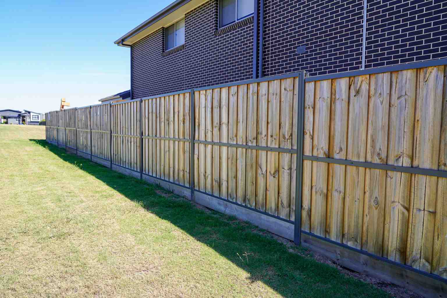 lapped & lock fencing