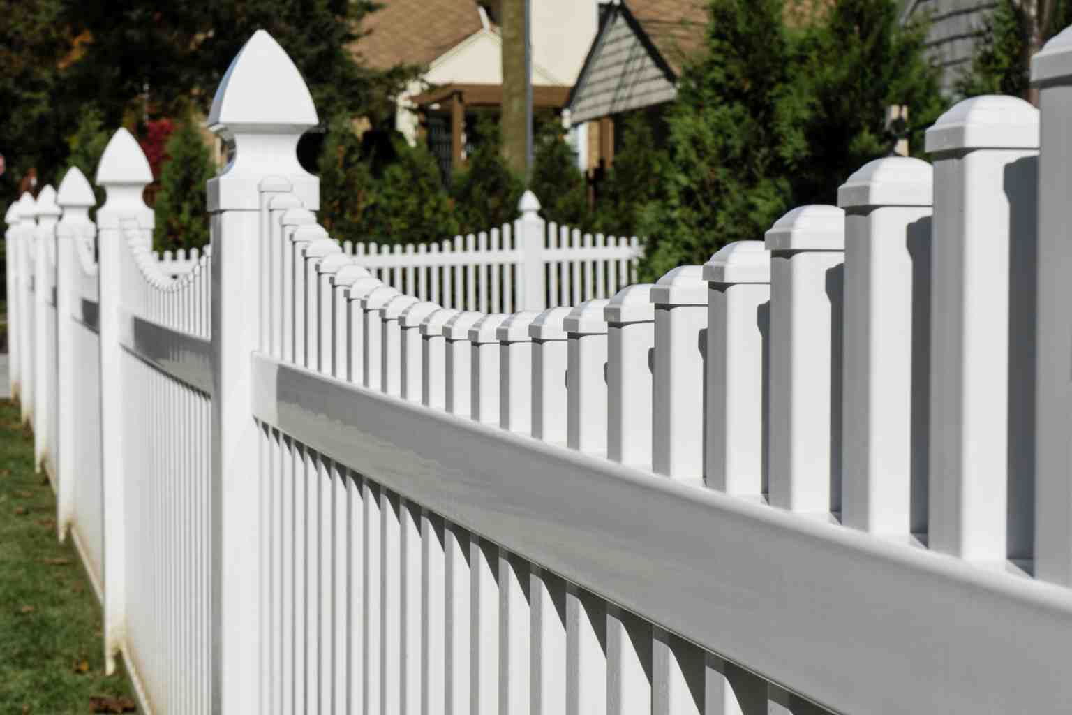 fencing contractor in Box Hill