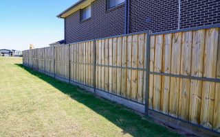 LAPPED-LOCK MODULAR STEEL FRAMED TIMBER FENCING, Fence order, Bill Gibson Fencing, BGF, modular lapped fencing, modular lapped fencing supplier